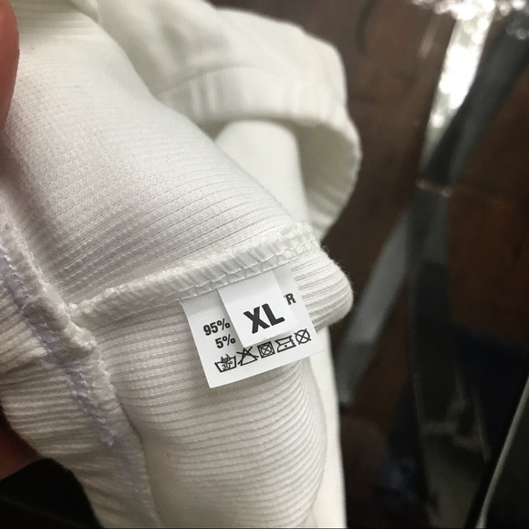 Off-White Bandeau Top! 👌🏼 - Picture 7 of 9